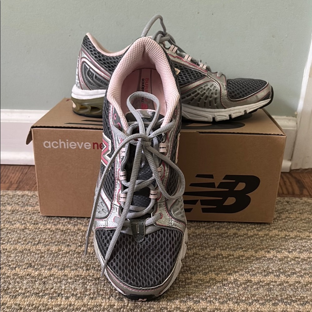 New Balance Gray and Pink Athletic Shoes with Breathable Mesh